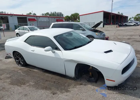 2018 Dodge Challenger Sxt Plus из США, поврежденный, VIN 2C3CDZAGXJH228137